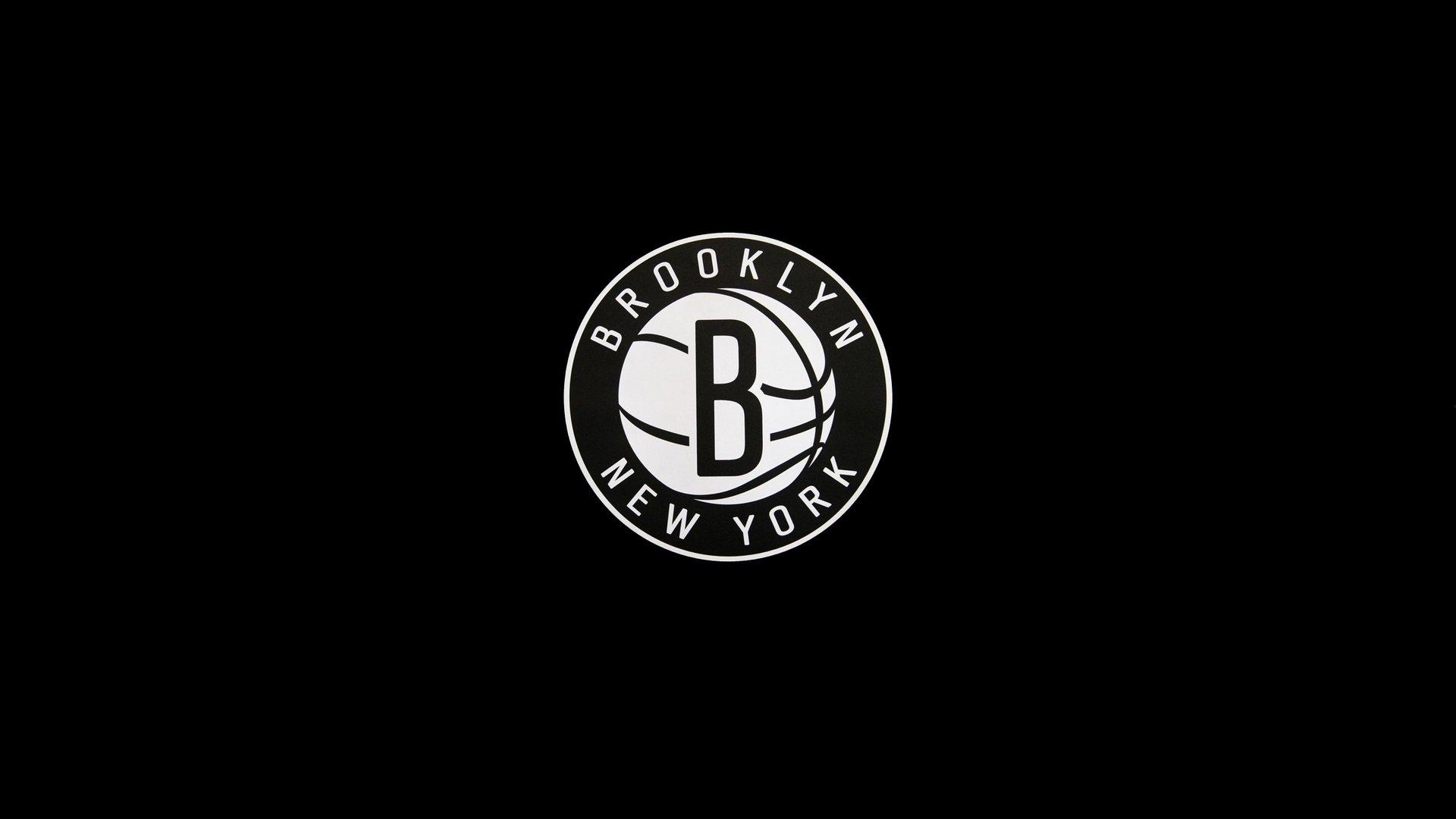 NBA季后赛激战正酣，勇士逆转独行侠，库里关键三分锁定胜局
